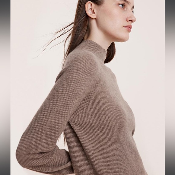 Goelia Pure Cashmere Sweater - Picture 11 of 14